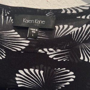 Karen Kane black and white top